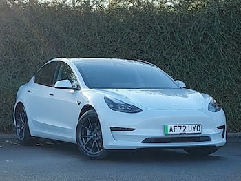 2022 - RWD 4dr Auto