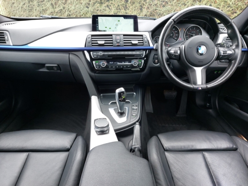 Used BMW 3 Series 2017 for sale - 76431632: Photo 2