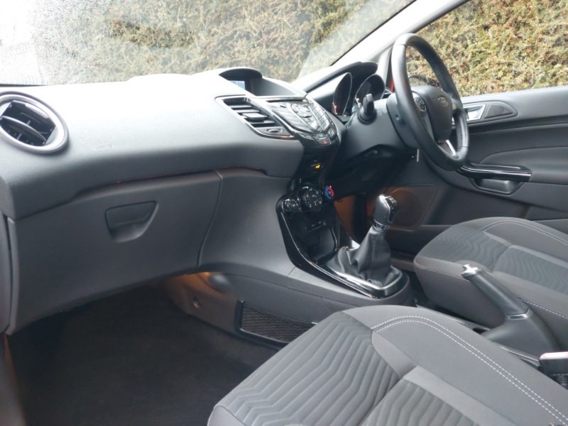 Used Ford Fiesta 2015 for sale - 76947335: Photo 5