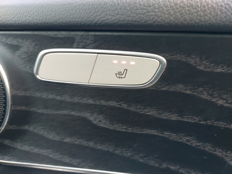 Used Mercedes-Benz GLC 2018 for sale - 76964103: Photo 16