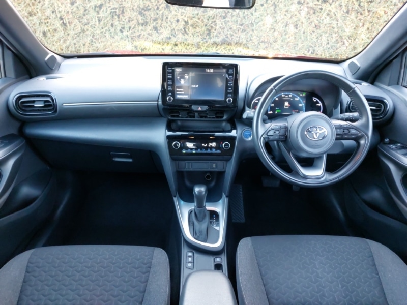 Used Toyota Yaris Cross 2022 for sale - 76897598: Photo 2