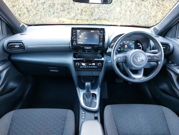 Used Toyota Yaris Cross 2022 for sale - 76897598: Photo