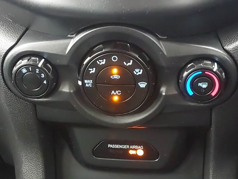 Used Ford Ecosport 2015 for sale - 76511583: Photo 16