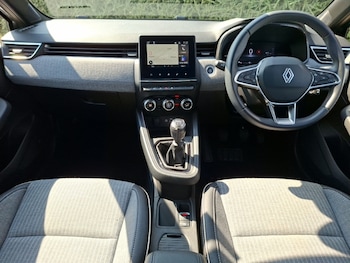 Used Renault Clio 2024 for sale - 79356483: Photo