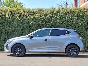 Used Renault Clio 2024 for sale - 79356483: Photo