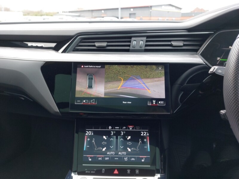 Used Audi e-tron 2023 for sale - 78005962: Photo 11