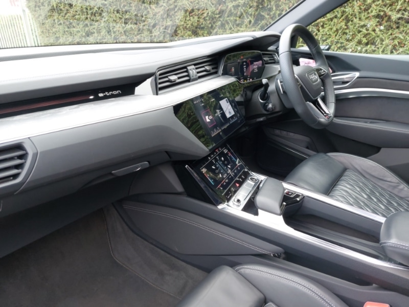 Used Audi e-tron 2023 for sale - 78005962: Photo 5