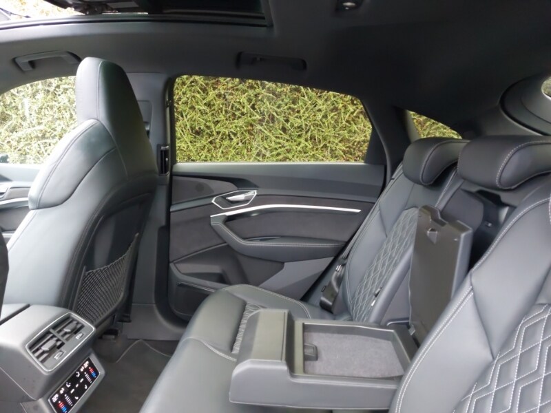 Used Audi e-tron 2023 for sale - 78005962: Photo 6