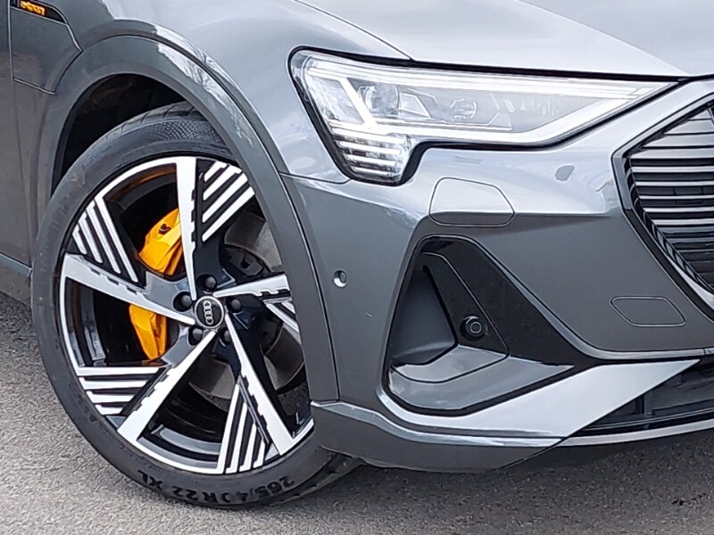 Used Audi e-tron 2023 for sale - 78005962: Photo 9