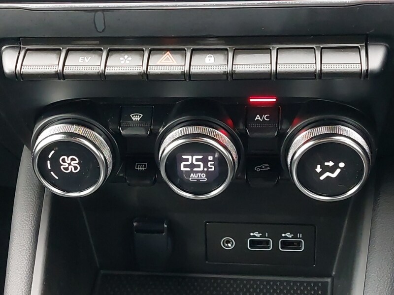 Used Renault Captur 2023 for sale - 76165923: Photo 16