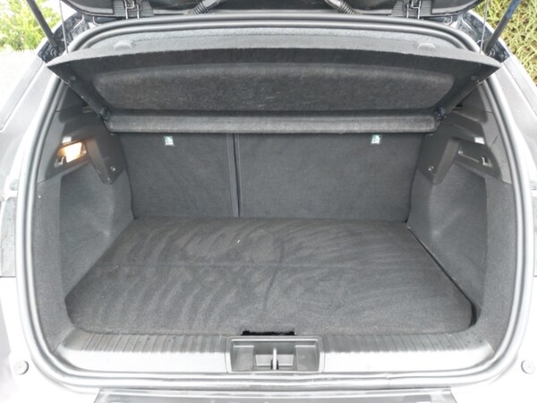 Used Renault Captur 2023 for sale - 76165923: Photo 8
