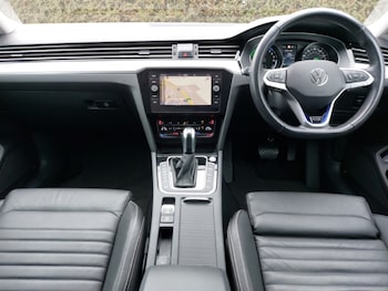 Used Volkswagen Passat 2022 for sale - 77596246: Photo