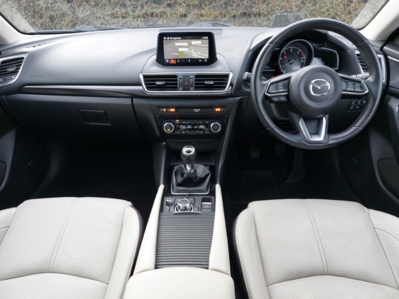 Used Mazda Mazda3 2018 for sale - 77197922: Photo 2