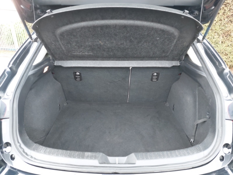 Used Mazda Mazda3 2018 for sale - 77197922: Photo 8