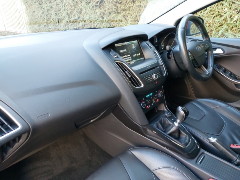 Used Ford Focus 2016 for sale - 76397498: Photo 5