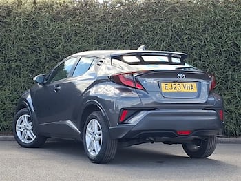 Used Toyota C-HR 2023 for sale - 79631108: Photo