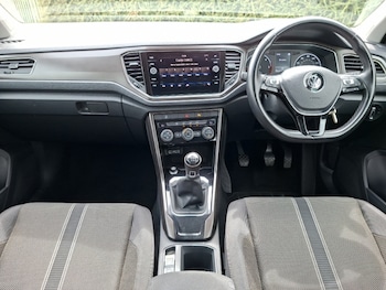 Used Volkswagen T-Roc 2020 for sale - 79549970: Photo