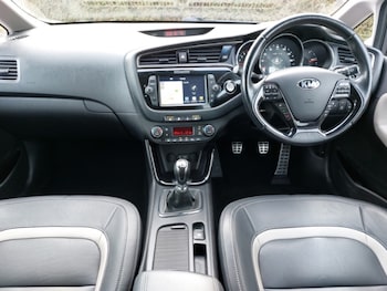 Used Kia Ceed 2017 for sale - 77580121: Photo