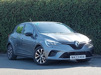 Used Renault Clio 2023 for sale - 78346646: Photo