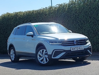 Used Volkswagen Tiguan Allspace 2023 for sale - 78355603: Photo
