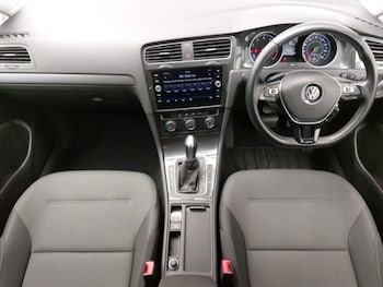 Used Volkswagen Golf 2018 for sale - 78735250: Photo