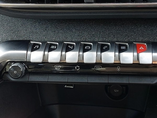 Used Peugeot 3008 2017 for sale - 76248855: Photo 16