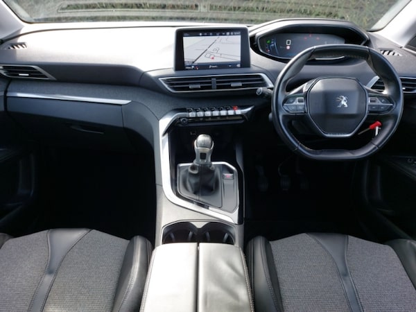 Used Peugeot 3008 2017 for sale - 76248855: Photo 2