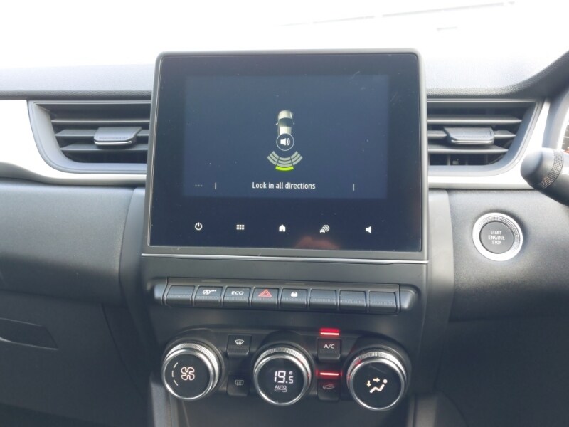 Used Renault Captur 2023 for sale - 77874032: Photo 11