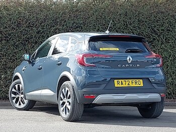 Used Renault Captur 2023 for sale - 77874032: Photo