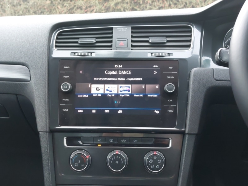 Used Volkswagen Golf 2017 for sale - 77197917: Photo 10