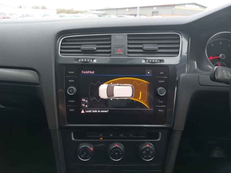 Used Volkswagen Golf 2017 for sale - 77197917: Photo 11