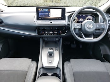 Used Nissan Qashqai 2024 for sale - 75976895: Photo 2