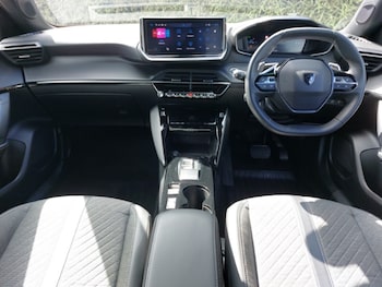 Used Peugeot 2008 2023 for sale - 75413635: Photo