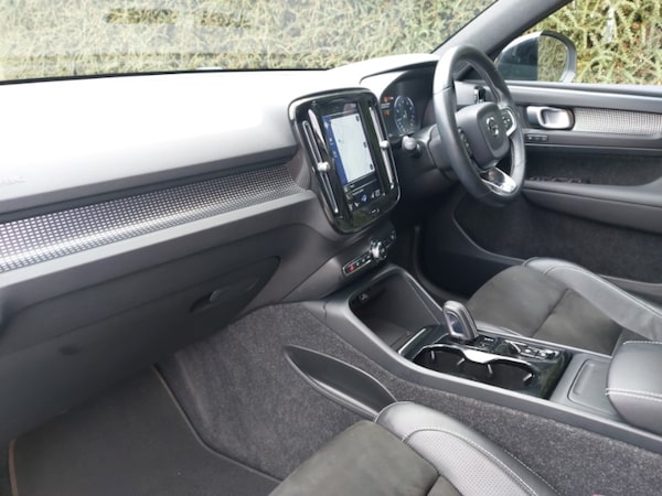 Used Volvo XC40 2018 for sale - 76199547: Photo 5