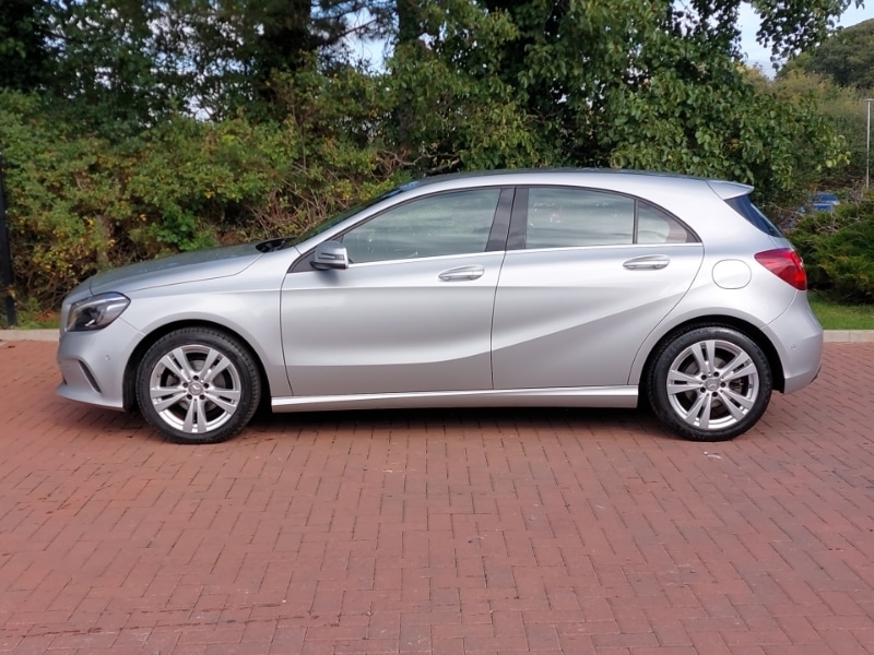 Used Mercedes-Benz A-Class 2015 for sale - 76393341: Photo 4