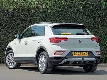 Used Volkswagen T-Roc 2023 for sale - 74983345: Photo