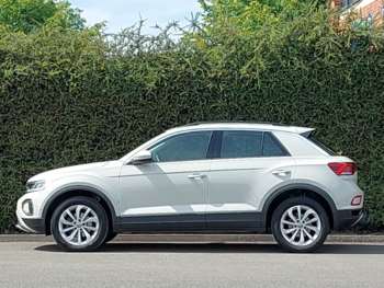 Used Volkswagen T-Roc 2023 for sale - 74983345: Photo