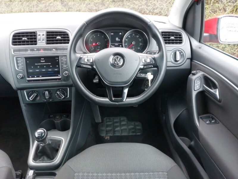 Used Volkswagen Polo 2016 for sale - 77716805: Photo 7