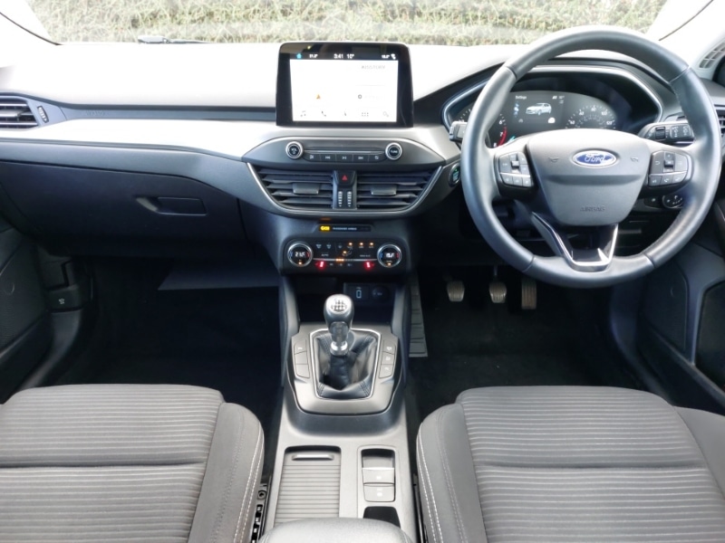 Used Ford Focus 2019 for sale - 77837777: Photo 2