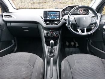 Used Peugeot 208 2018 for sale - 77366766: Photo