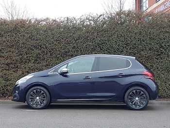 Used Peugeot 208 2018 for sale - 77366766: Photo