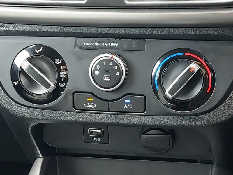 Used Hyundai i10 2021 for sale - 76713723: Photo 15