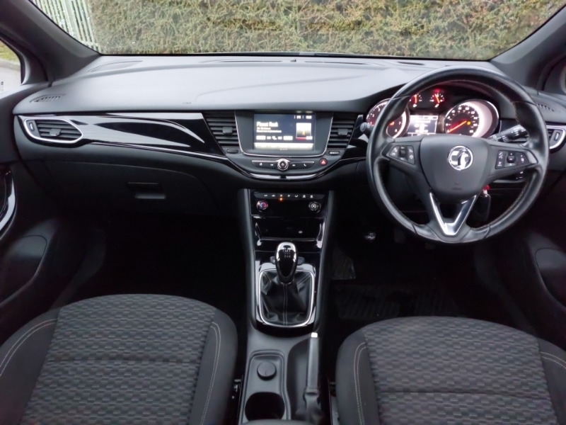 Used Vauxhall Astra 2017 for sale - 76974928: Photo 2