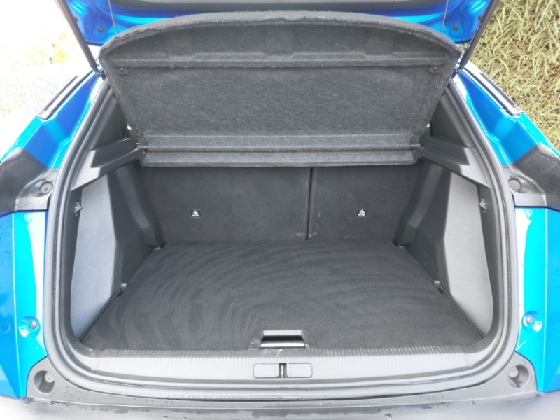 Used Peugeot 2008 2022 for sale - 76498180: Photo 8