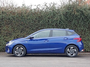 Used Hyundai i20 2023 for sale - 76493049: Photo