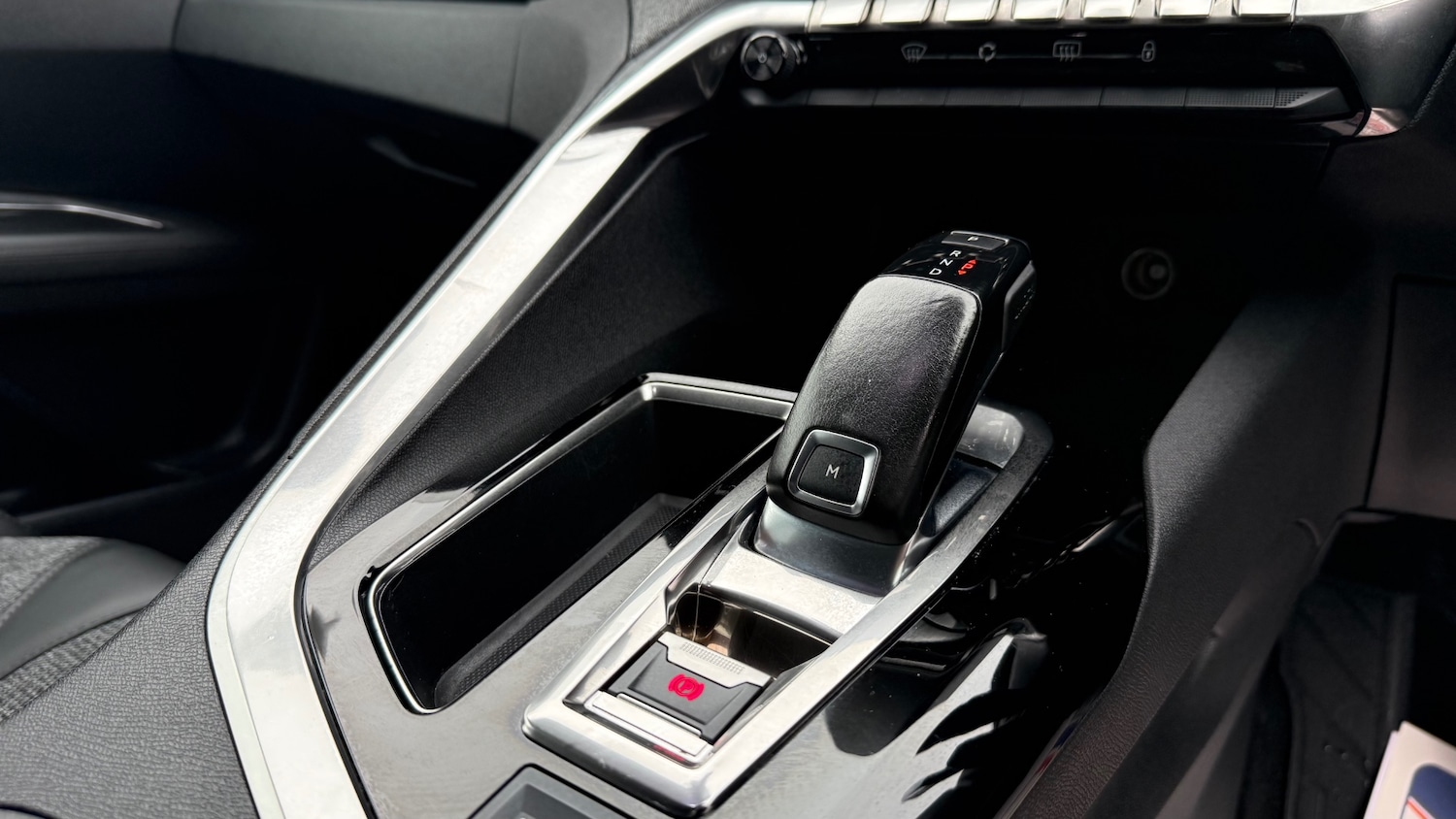 Used Peugeot 3008 2017 for sale - 77679175: Photo 7