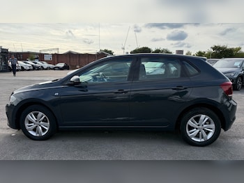 Used Volkswagen Polo 2019 for sale - 79542989: Photo