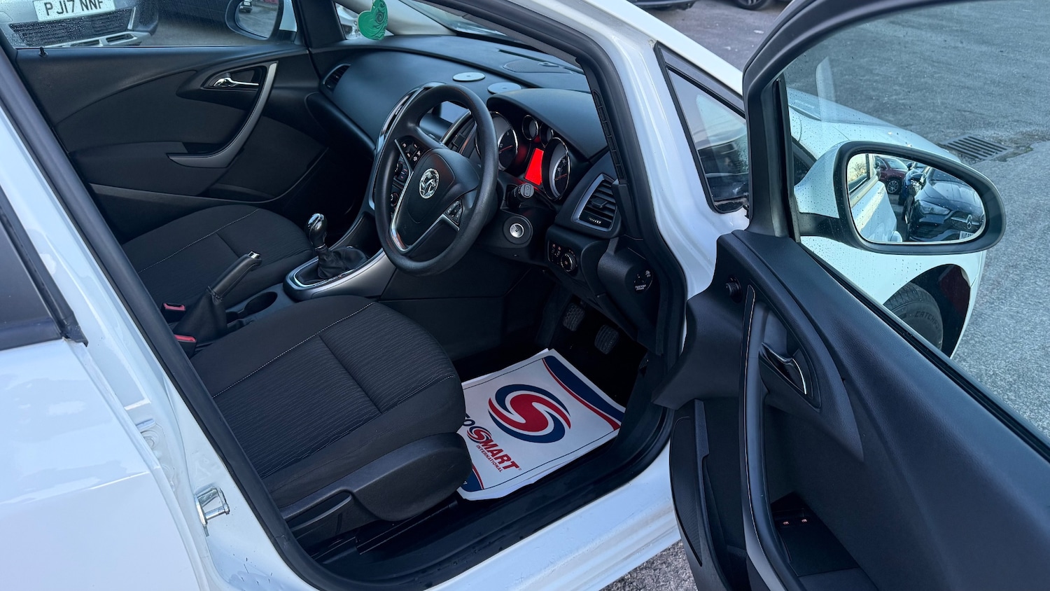 Used Vauxhall Astra 2015 for sale - 77946663: Photo 10