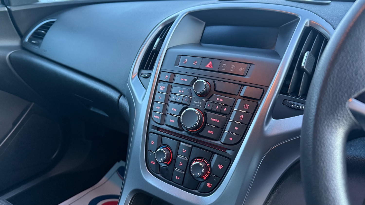 Used Vauxhall Astra 2015 for sale - 77946663: Photo 13