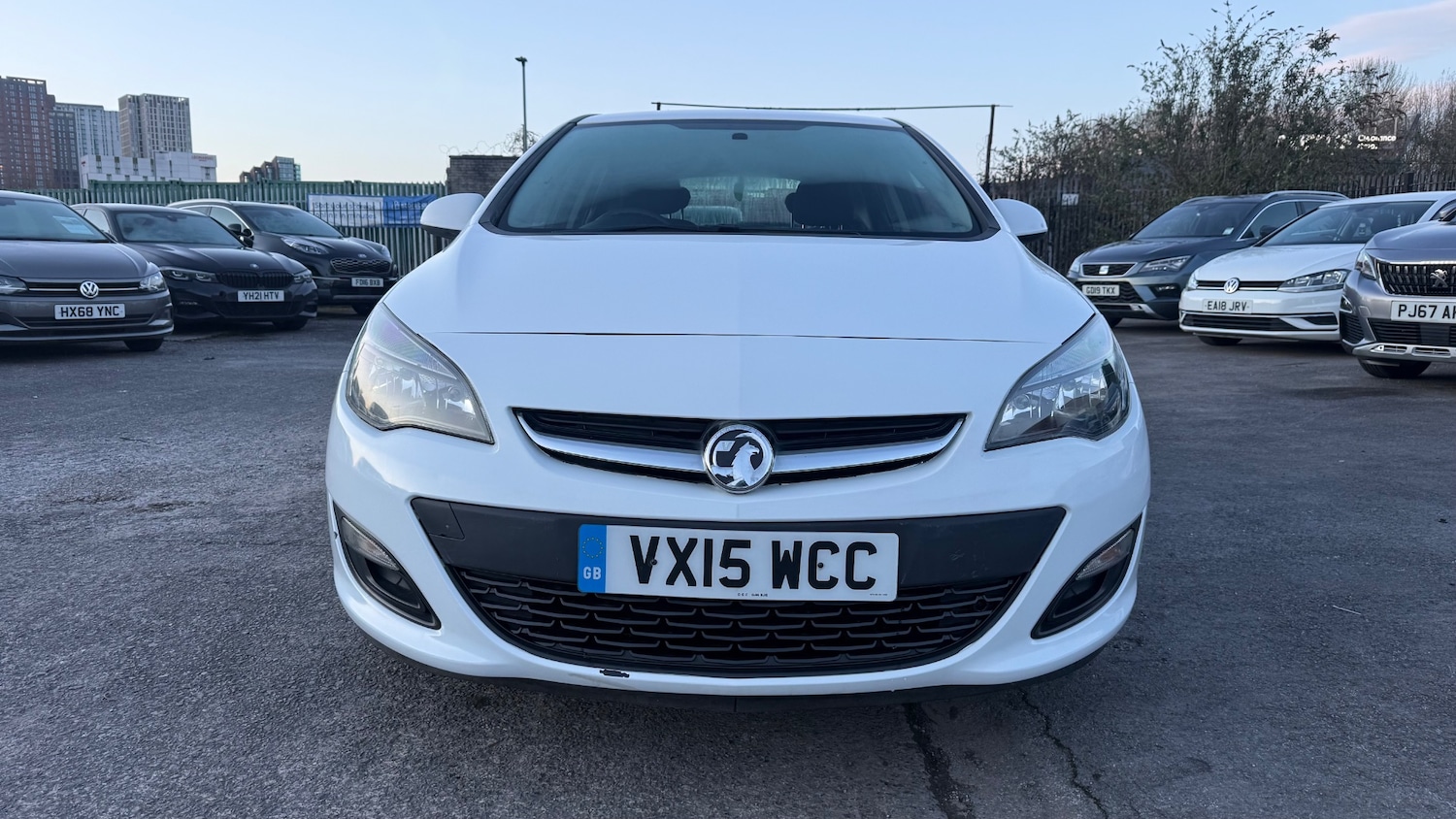 Used Vauxhall Astra 2015 for sale - 77946663: Photo 2